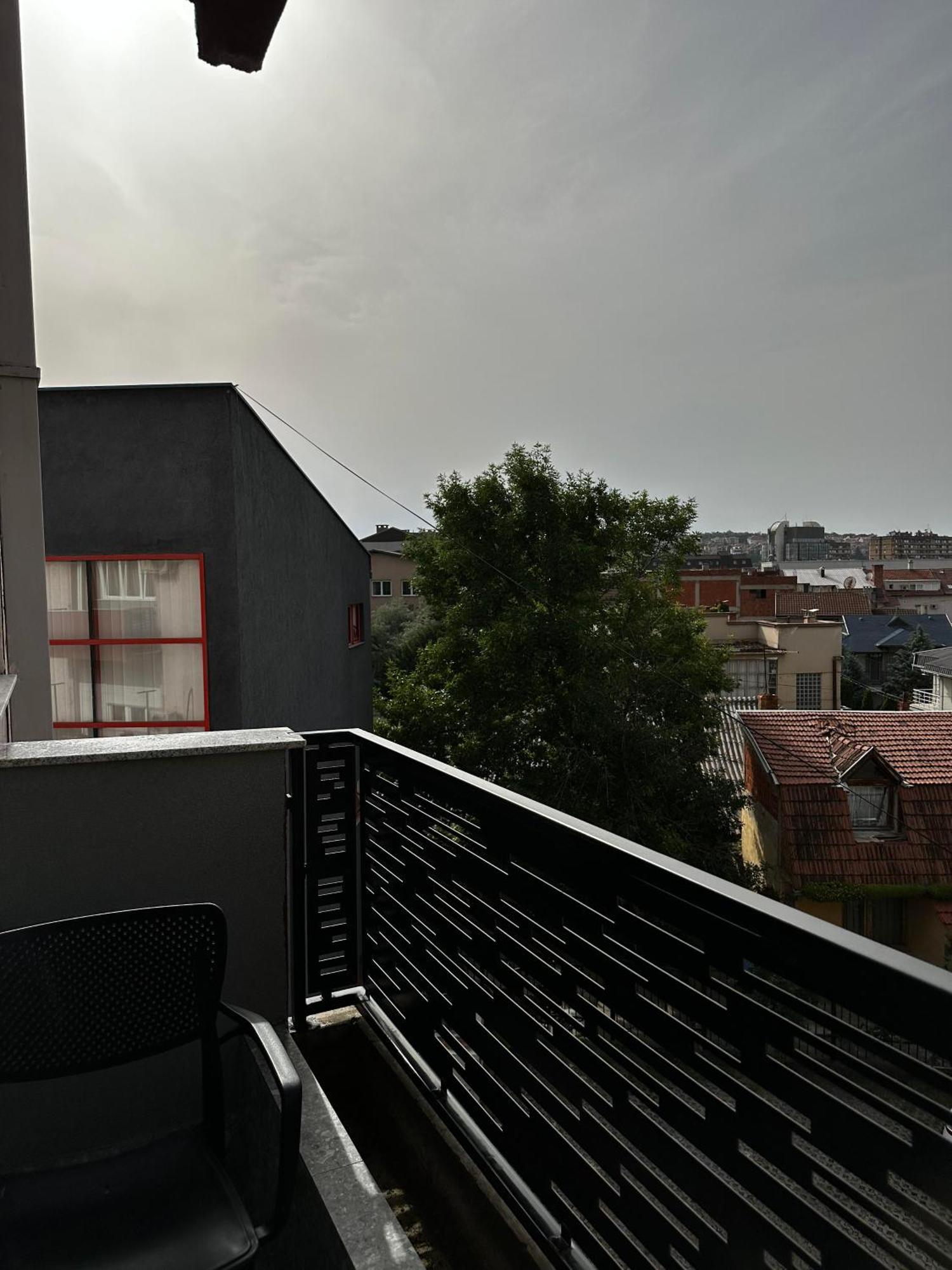 Zet Apartments - Bedroom & Bathroom Pristina Buitenkant foto